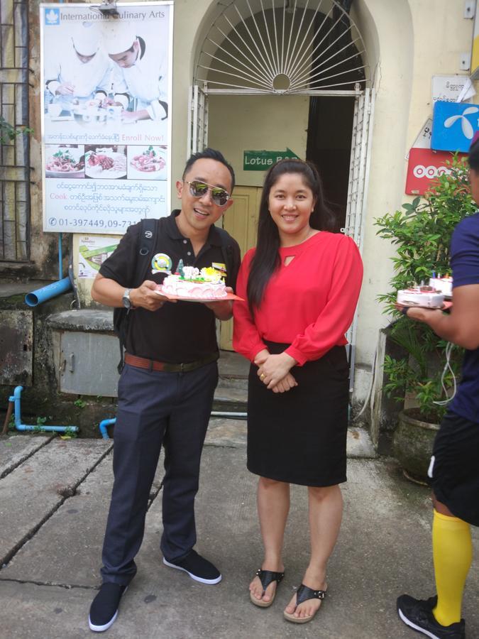 Lotus Bed & Breakfast Yangon Bagian luar foto