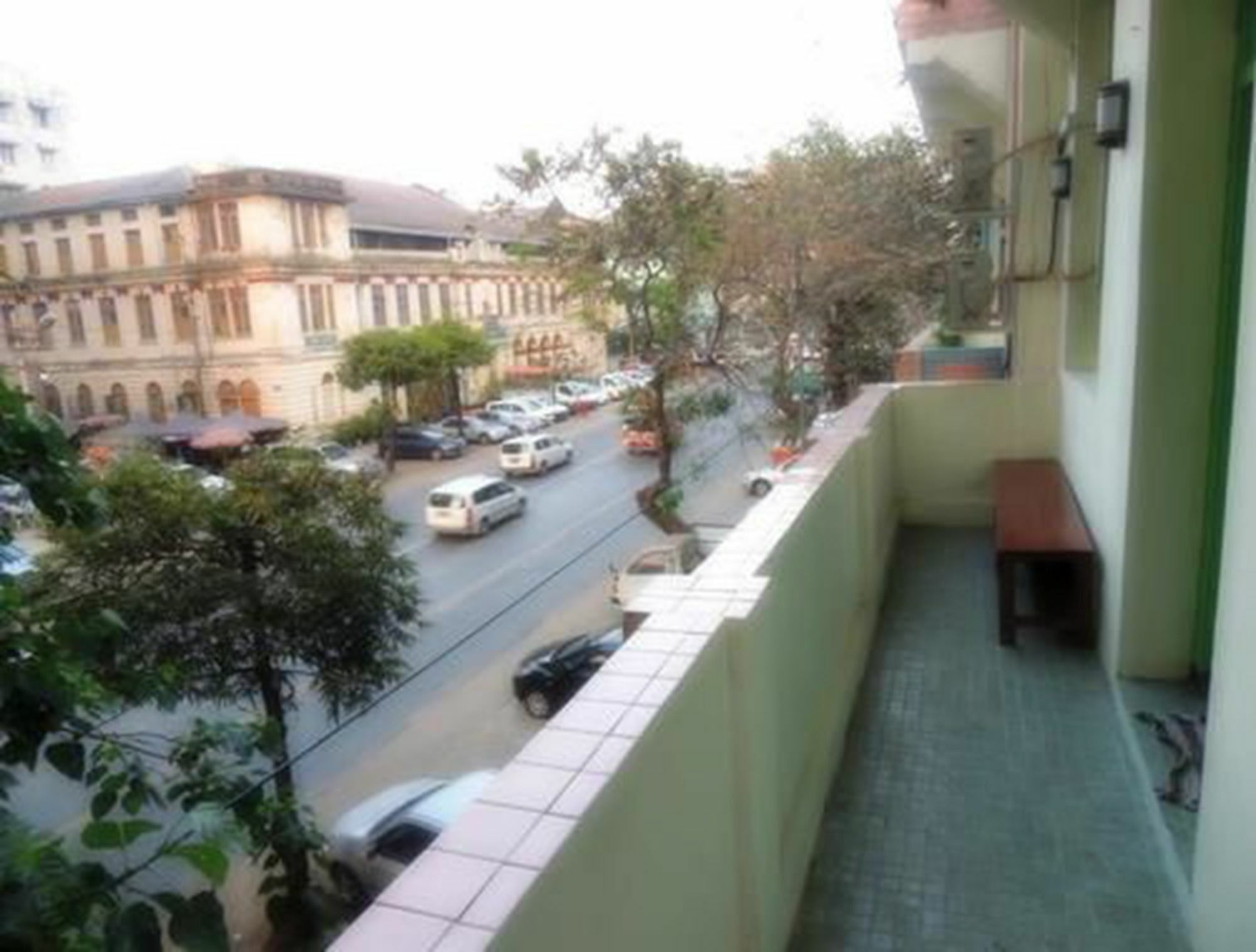 Lotus Bed & Breakfast Yangon Bagian luar foto