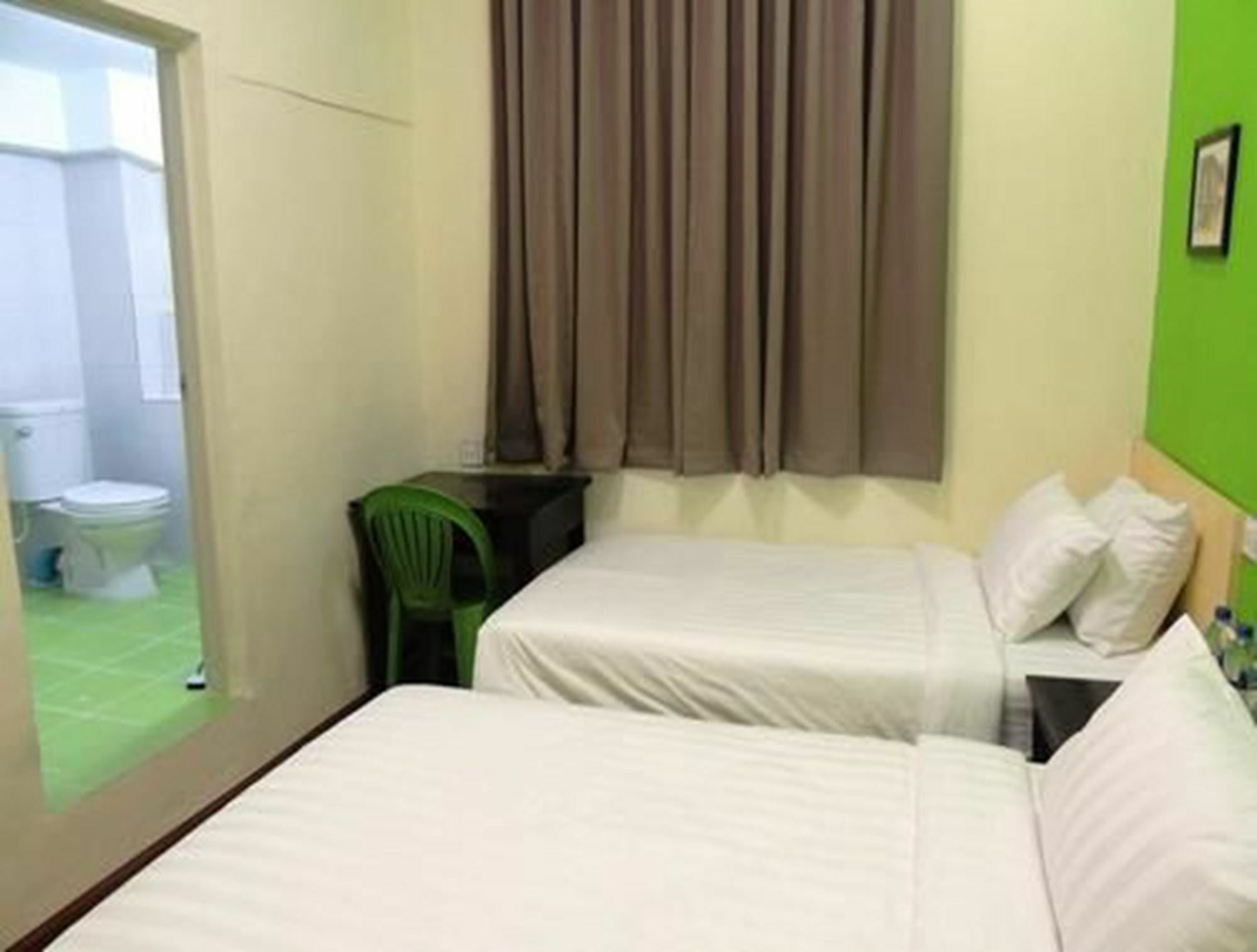 Lotus Bed & Breakfast Yangon Bagian luar foto