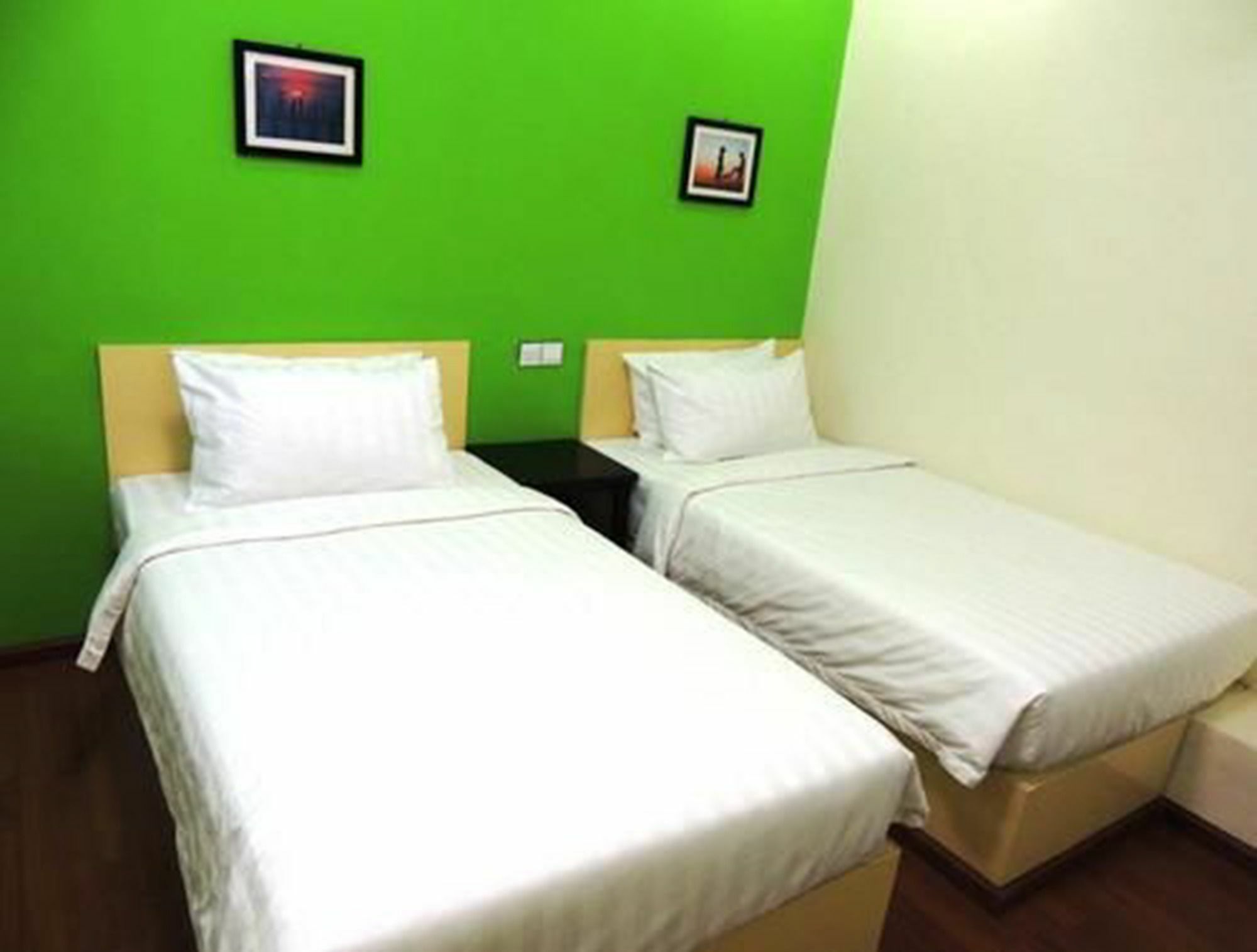 Lotus Bed & Breakfast Yangon Bagian luar foto